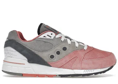 Pre-owned Saucony Men's  Shadow Master 5000 Afew Goethe Sneakers In Bright Coral/grey In Multi