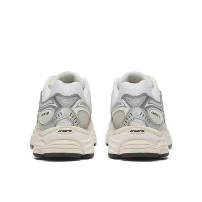 Saucony Omni 9 Sneaker Woman  S70832-6 White-silver In Gray