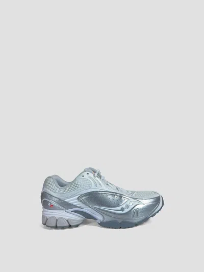 Saucony Printogrid V2 Sneaker In Silver