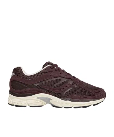 Saucony Progrid Omni 9 Trainers In Burgundy