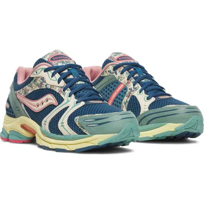 Saucony Progrid Triumph 4 Sneaker In Green
