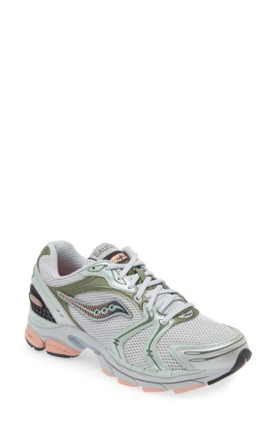 Saucony Progrid Triumph 4 Trainer In Grey/green