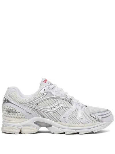 SAUCONY PROGRID TRIUMPH 4 SNEAKERS