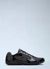 Saucony Silo Momentum Sneaker In Black