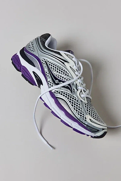 Saucony Women's Progrid Triumph 4 Sneaker In Silver/purple, Women's At Urban Outfitters