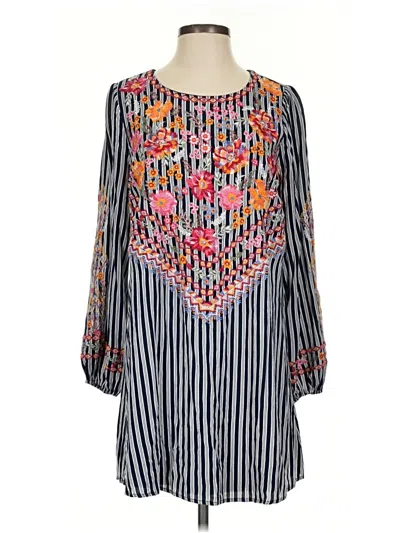 Pre-owned Savanna Jane Casual Dress In Gray