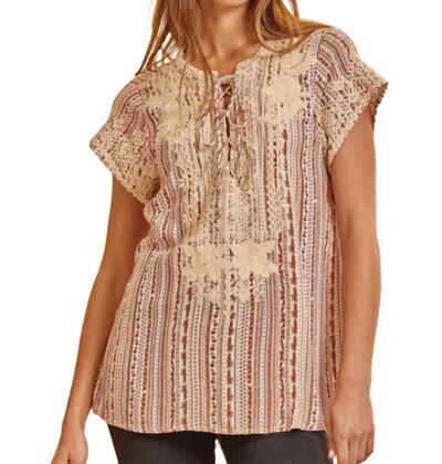 Savanna Jane Helen Top - Plus In Ivory Rust In Multi
