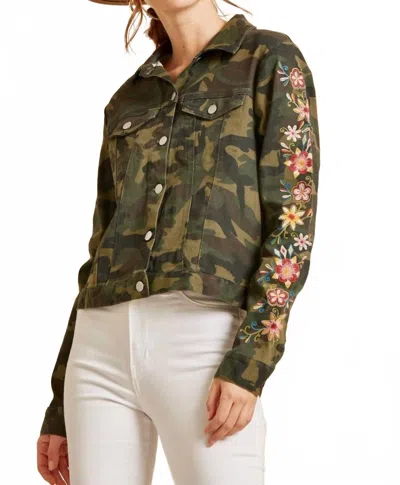 Savannah Jane Jane Doe Camo Jacket In Green Camouflage