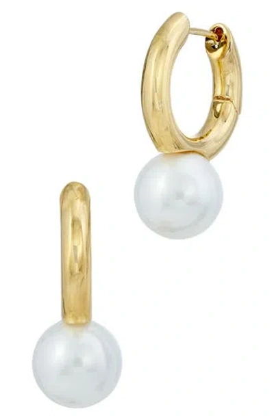 Savvy Cie Jewels Imitation Pearl Drop Huggie Hoop Earrings In Gold