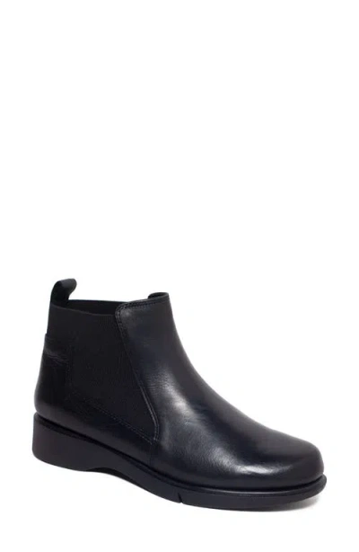 Saydo Aloe Chelsea Boot In Black