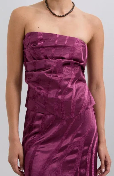 Scalpers Camouvelvet Top In Purple