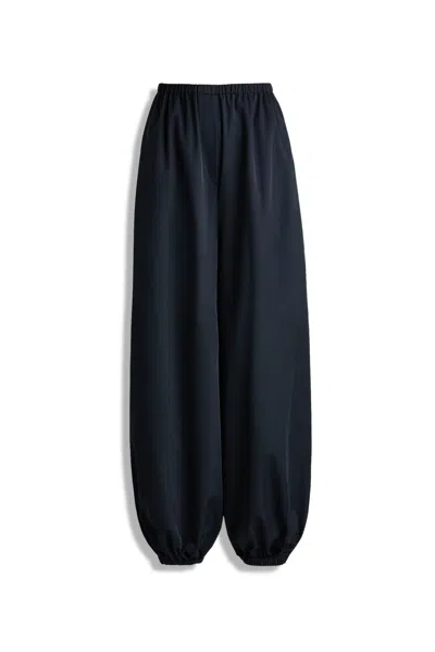 Scanlan Theodore Tech Elastic Barrel Trouser In Black