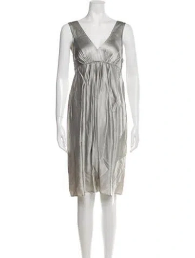 Pre-owned Scanlan Theodore V-neck Knee-length Dress In Gray