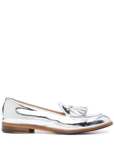 Scarosso Sienna Patent Leather Loafers In Silber