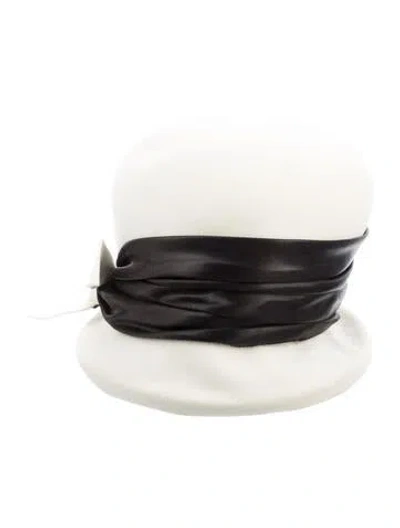 Pre-owned Schiaparelli Cloche Hat In Neutral