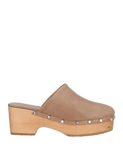 Scholl Iconic Woman Mules & Clogs Taupe Size 8 Leather In Gray