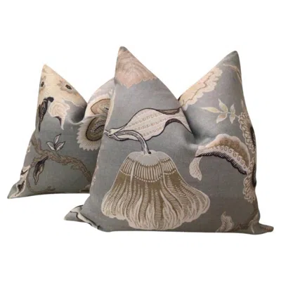 Pre-owned Schumacher Pair Of Contemporary  "hot House Flowers" In Mineral Pillows In Gray