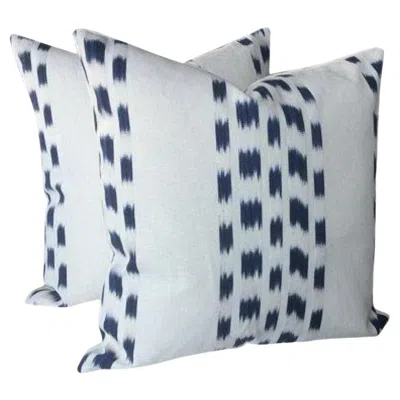 Pre-owned Schumacher Pair Of  Izmir Strip Pillows In Indigo In Blue