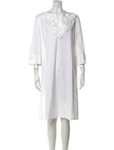 Pre-owned Schumacher V-neck Knee-length Dress In White