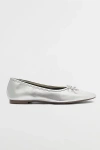 Schutz Arissa Metallic Leather Flat In Prata Silver