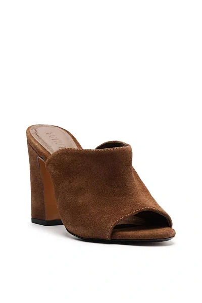 SCHUTZ ESME PLATFORM MULE IN PECAN BROWN, WOMEN'S AT URBAN OUTFITTERS