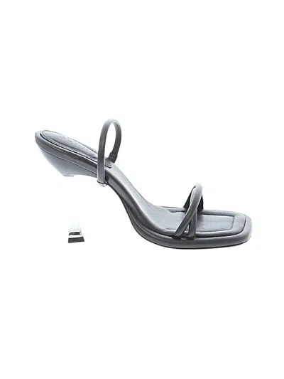 Pre-owned Schutz Heels In Black