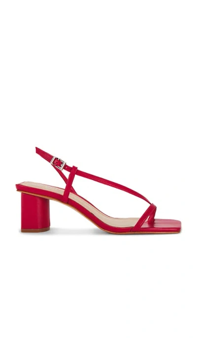Schutz Heloise Mid Block Heel In 绯红