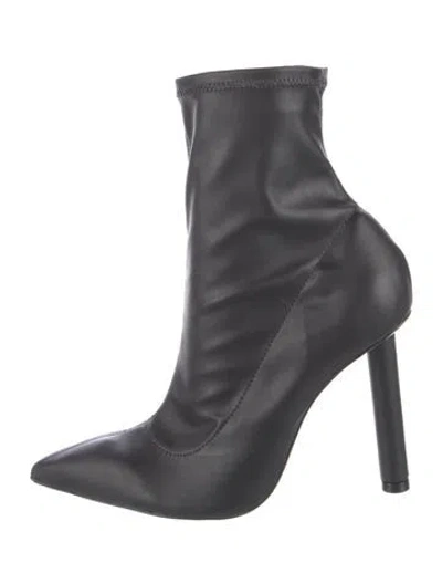 Pre-owned Schutz Leather Boots In Black
