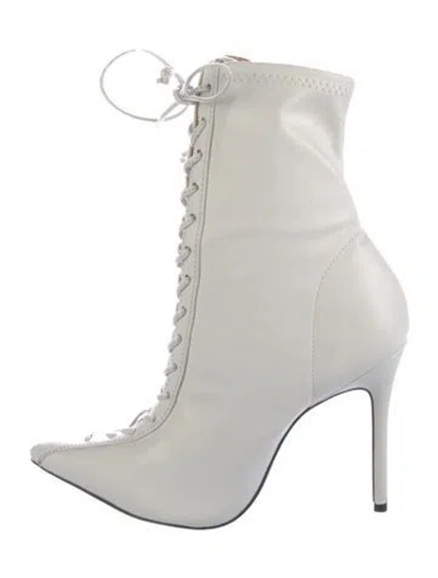 Pre-owned Schutz Leather Boots In White