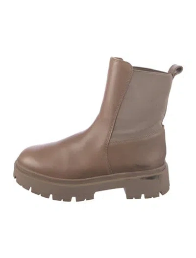 Pre-owned Schutz Leather Chelsea Boots In Neutral