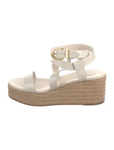 Pre-owned Schutz Leather Espadrilles In Neutral