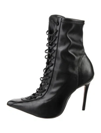 Pre-owned Schutz Leather Lace-up Boots In Black