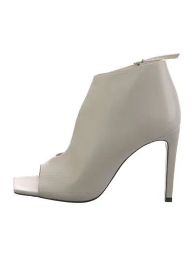 Pre-owned Schutz Leather Pumps In Grey