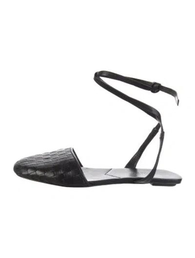 Pre-owned Schutz Leather Sandals In Black