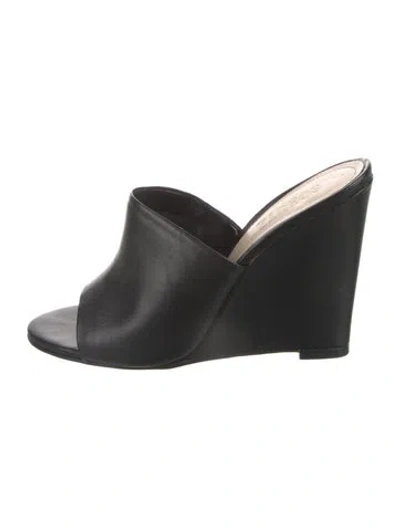 Pre-owned Schutz Leather Slides In Black