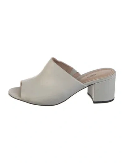 Pre-owned Schutz Leather Slides In White
