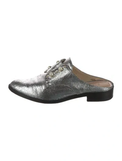 Pre-owned Schutz Leather Studded Accents Mules In Silver