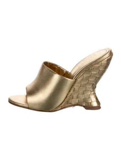 Pre-owned Schutz Patent Leather Slides In Gold