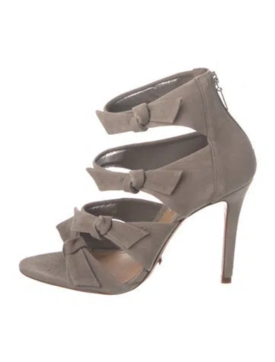 Pre-owned Schutz Suede Bow Accents Gladiator Sandals In Gray