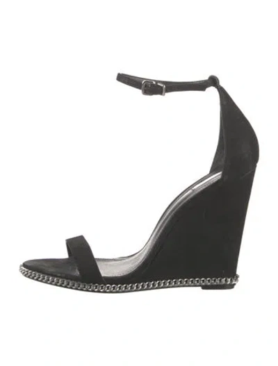 Pre-owned Schutz Suede Chain-link Accents Sandals In Black