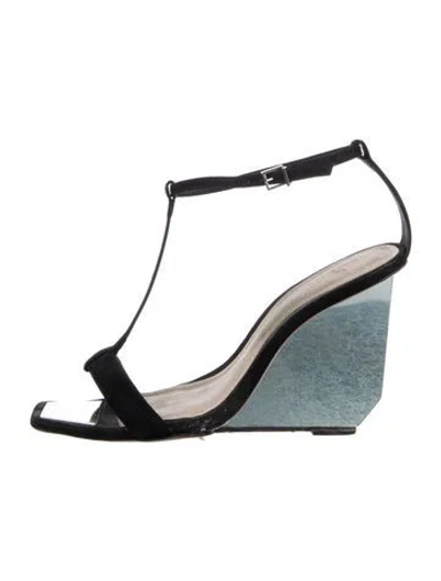 Pre-owned Schutz Suede T-strap Sandals In Black