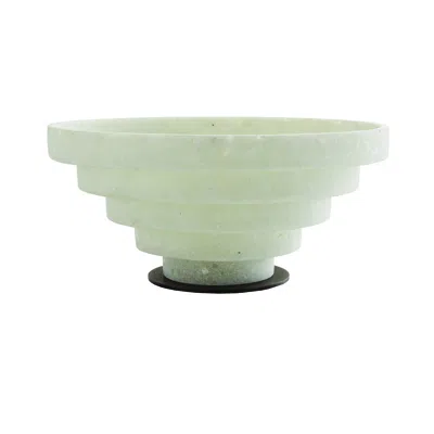 Scout & Nimble Maximus Ivory Ricestone Centerpiece