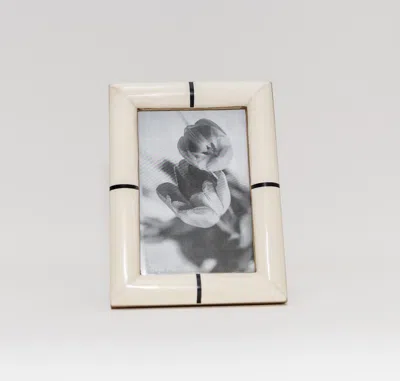 Scout & Nimble Omari Black & White Bone Photo Frame