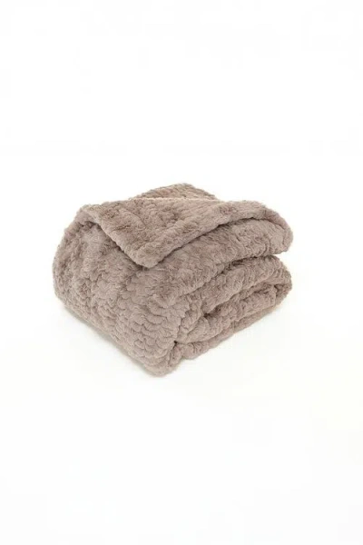 Sea To Me Blankets Napa Valley Nirvana Faux Fur Throw Blanket In Brown