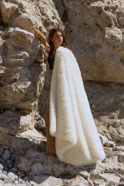 Sea To Me Blankets Palm Springs In White