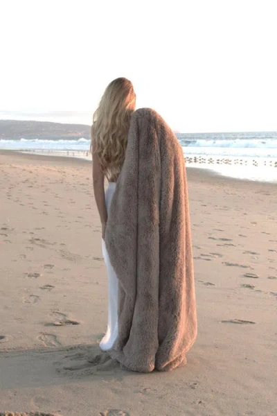 Sea To Me Blankets Venice Faux Fur Throw
