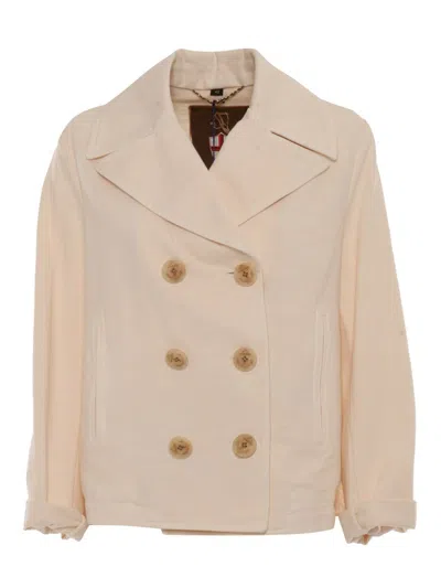 Sealup Coat In White