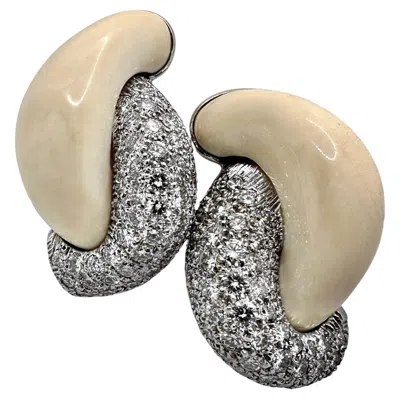 Pre-owned Seaman Schepps Vintage 18k White Gold  Diamond And Bone Half Link Earrings