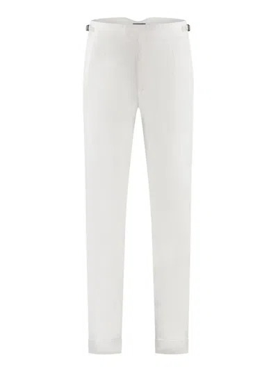 Sease Hose Mit Falten Und Schnallenverschluss In White