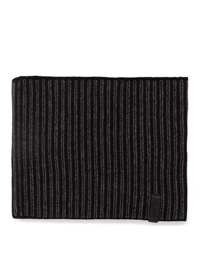 Sease Turtle Neck Warmer In Black